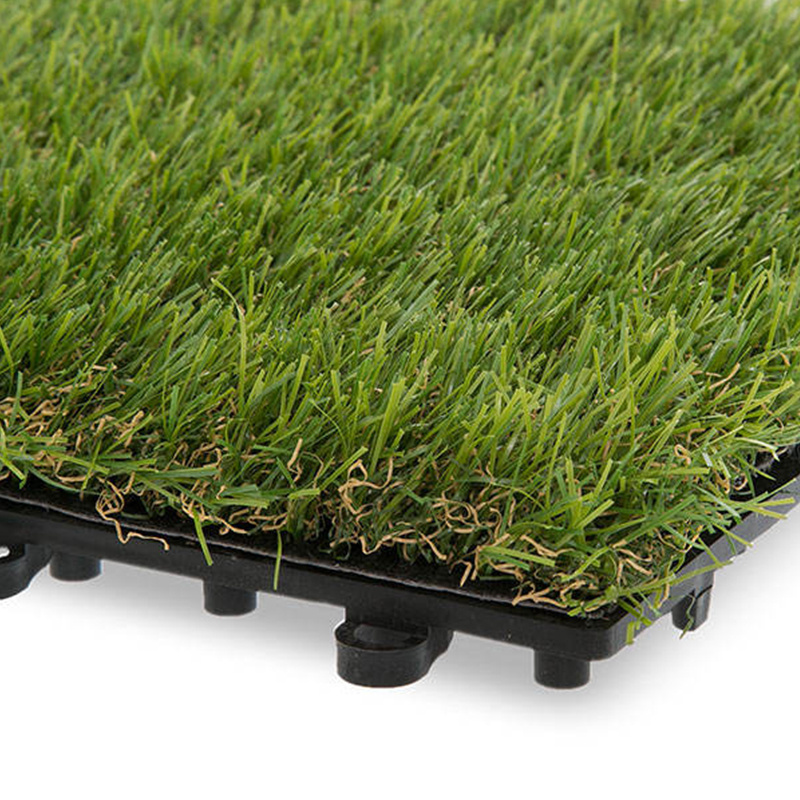 Реалистичные взаимосвязанные плитки из искусственной травы для сада
